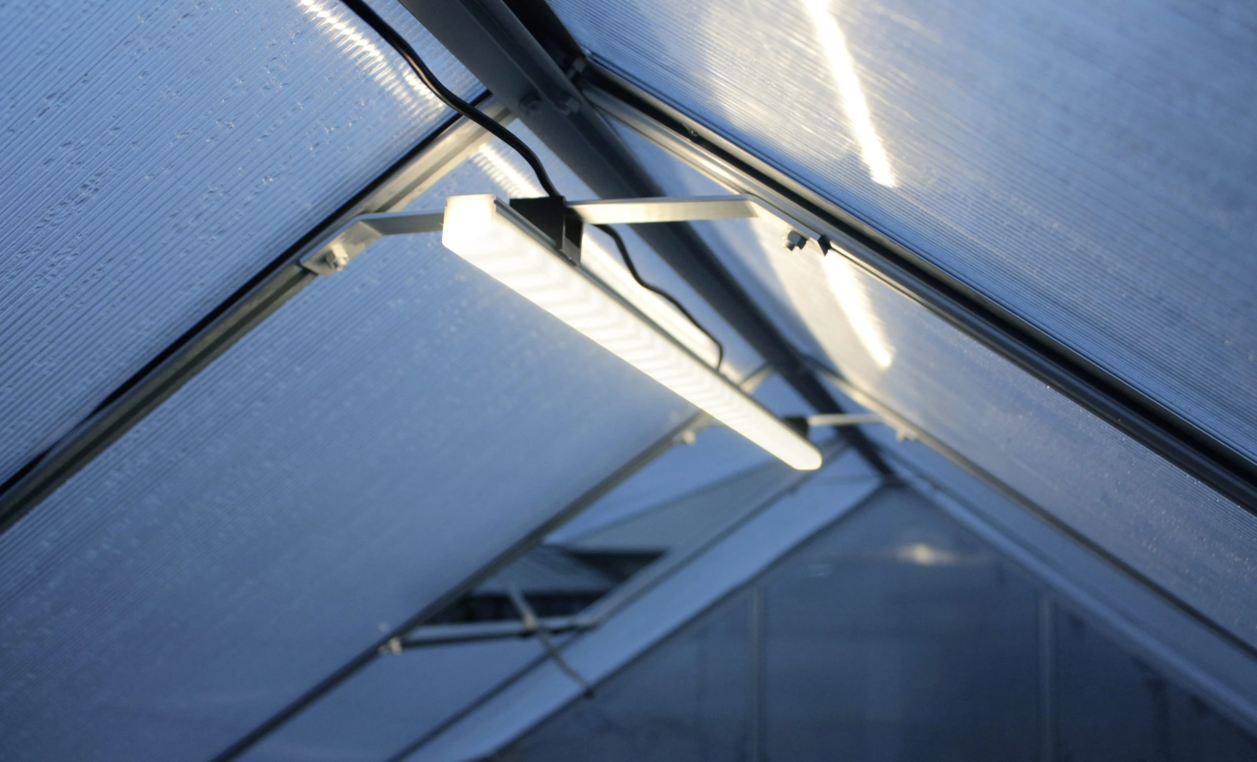 Vitavia Gewächshaus Uranus 8300 254 x 317 cm schwarz 3 mm Sicherheitsglas Vitavia Gewächshaus Uranus 8300 254 X 317 Cm Schwarz 3 Mm Sicherheitsglas -Vitavia Speichern 4005717182625 3131776 scaled