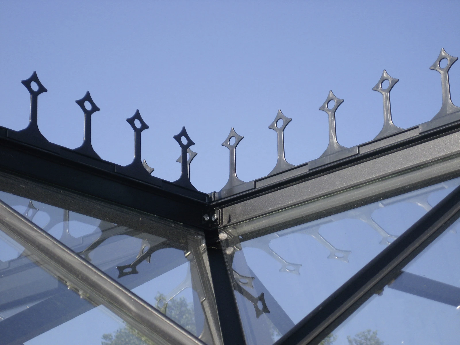 Vitavia Firstkrone zu Gewächshaus Sirius schwarz Vitavia Firstkrone Zu Gewächshaus Sirius Schwarz -Vitavia Speichern 5703774004513 1189741