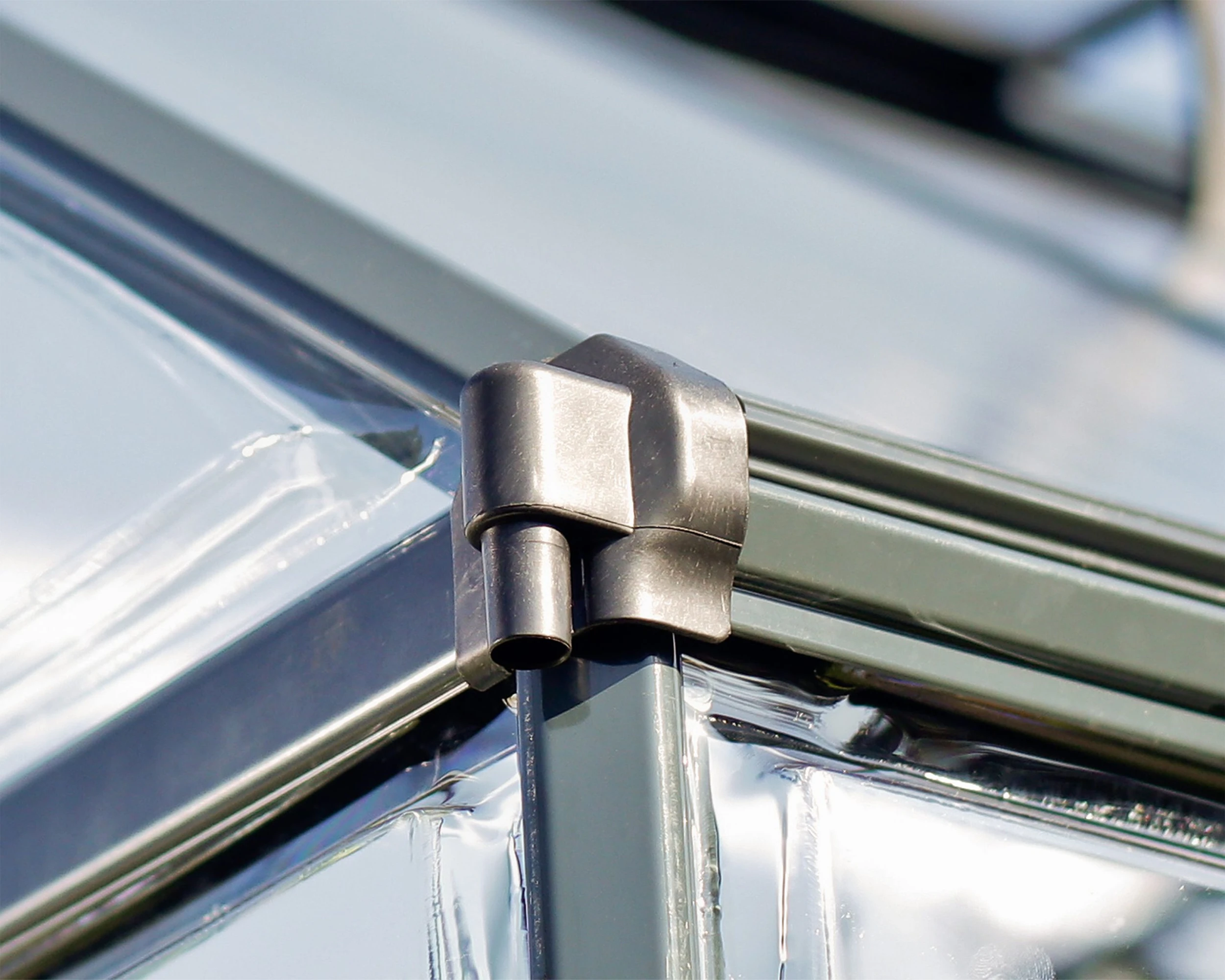 Canopia Gewächshaus Victory Orangerie 305 x 365 x 269 cm Palram Canopia Gewächshaus Victory Orangerie 305 X 365 X 269 Cm -Vitavia Speichern 7290103121914 11 scaled